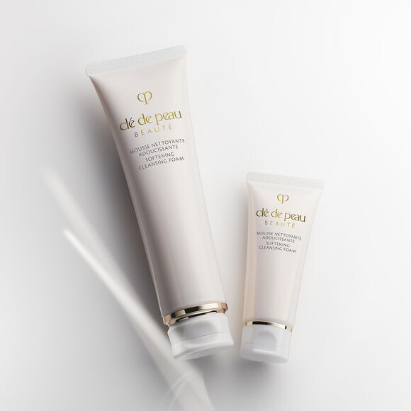 Clé de Peau Beauté Cleansing Foam