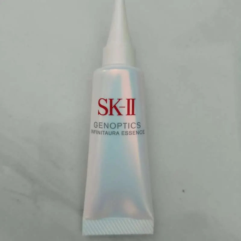 SK-II GenOptics InfinitAura Essence